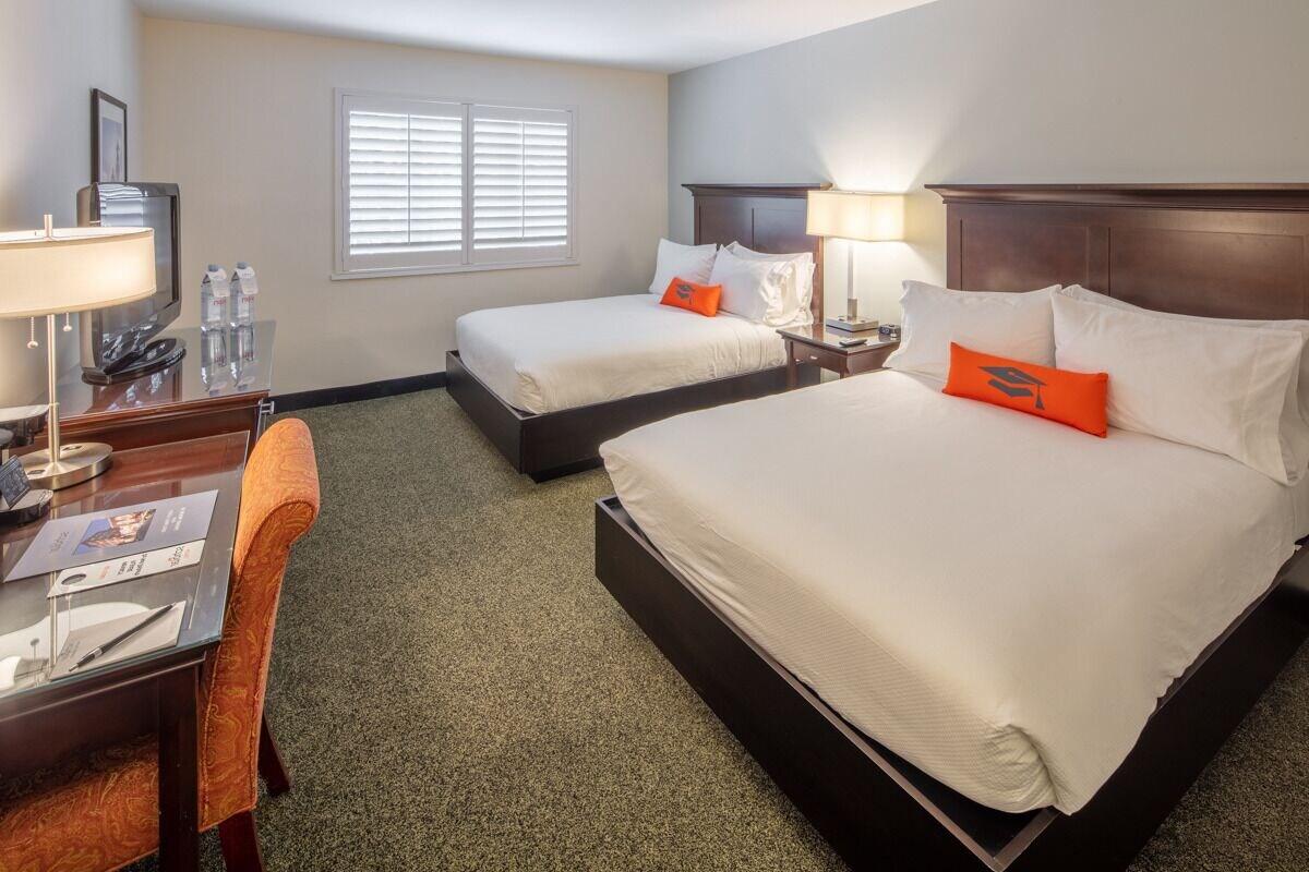 Collegian & Suites, Trademark Collection By Wyndham Syracuse