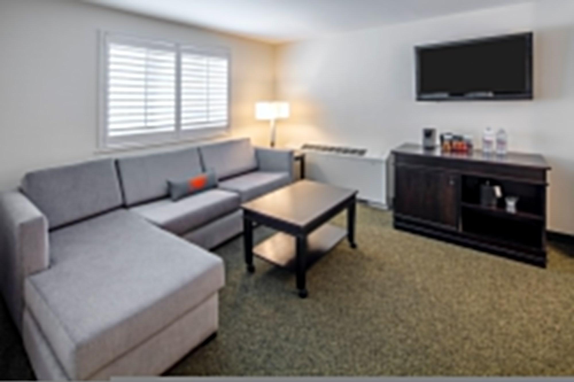 Hotel Collegian & Suites, Trademark Collection By Wyndham