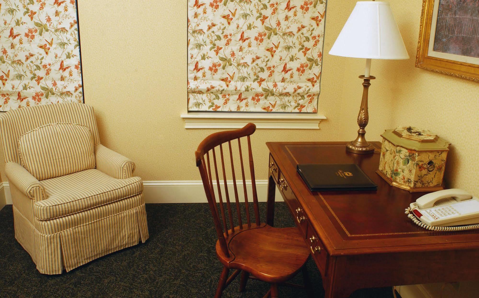 Collegian & Suites, Trademark Collection By Wyndham